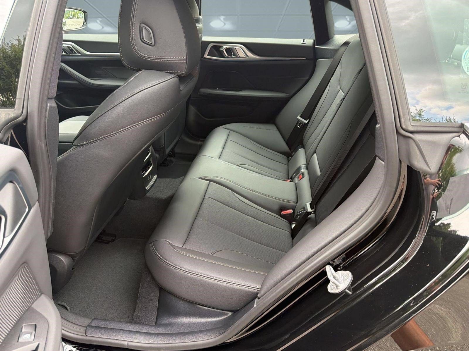 New 2026 BMW i4 eDrive40 w/ Parking Assistance Package RWD image 22