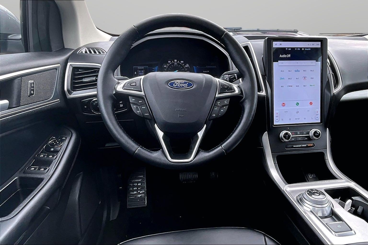 Used 2024 Ford Edge SEL w/ Convenience Package image 5