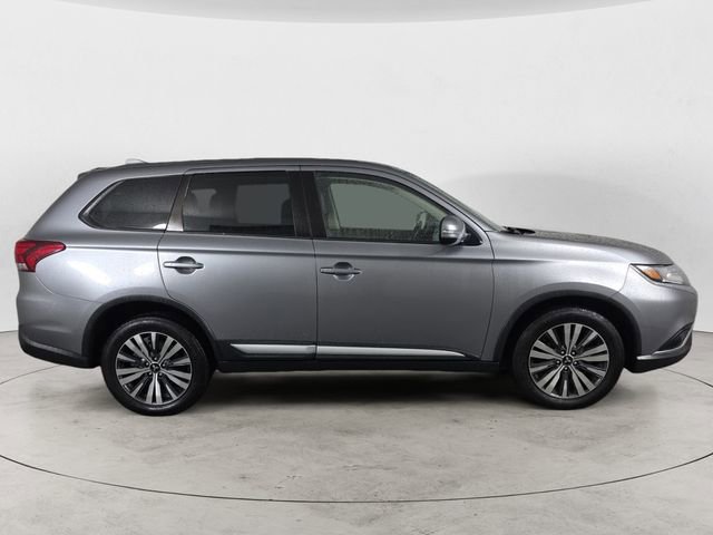 Used 2019 Mitsubishi Outlander SE image 6