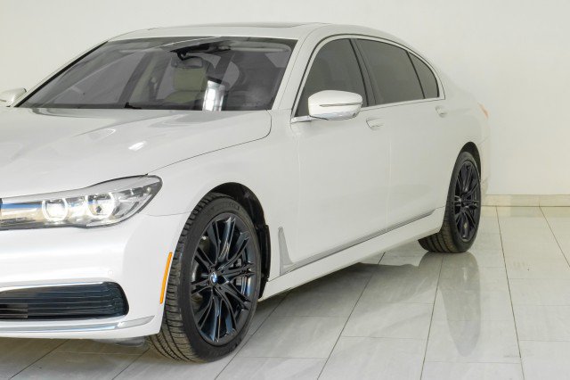 Used 2019 BMW 740i w/ Executive Package RWD image 67