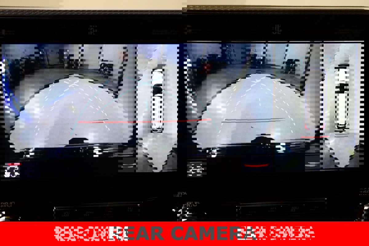 Used 2021 Toyota Highlander Platinum image 26