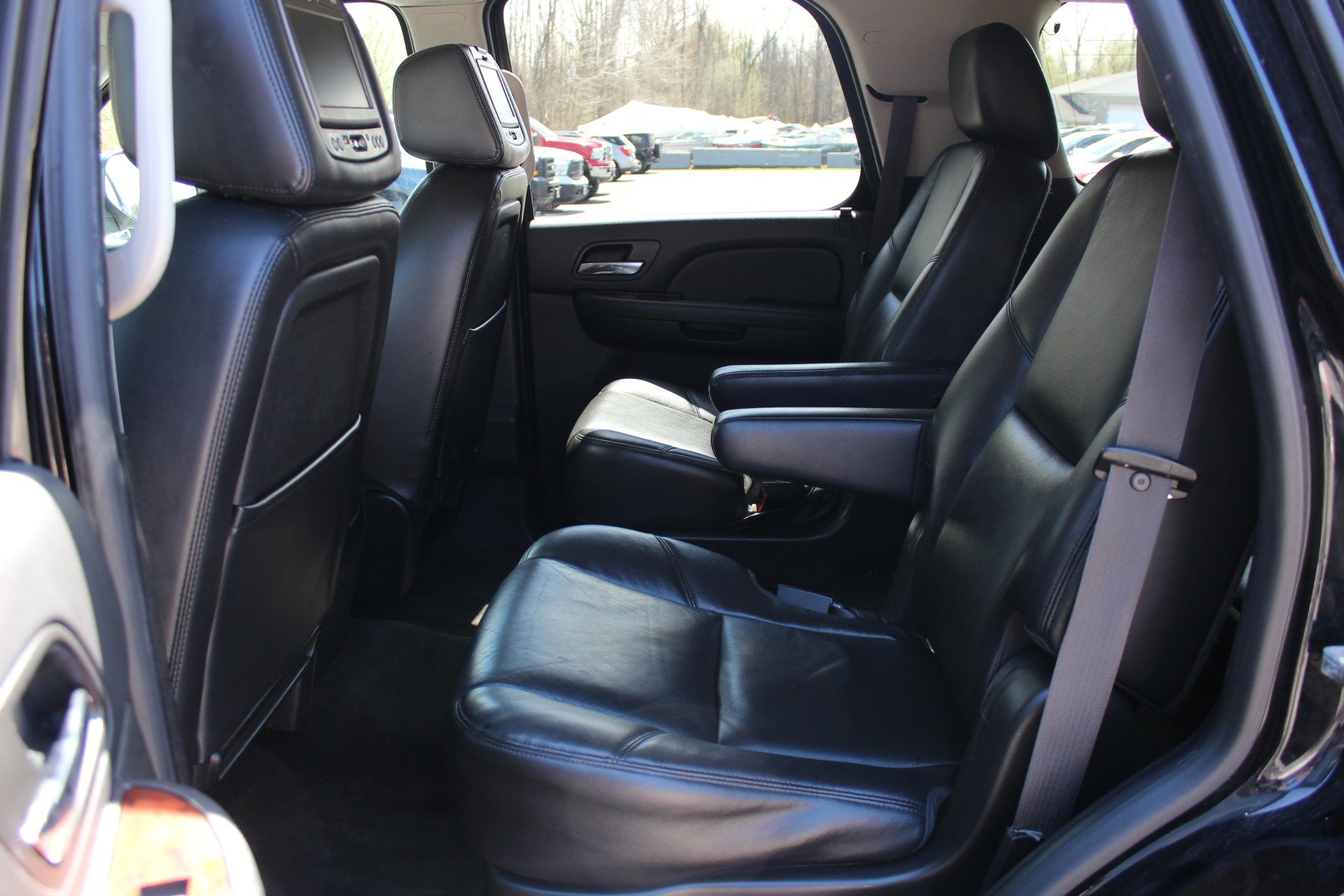 Used 2014 Chevrolet Tahoe LTZ AWD/4WD image 32