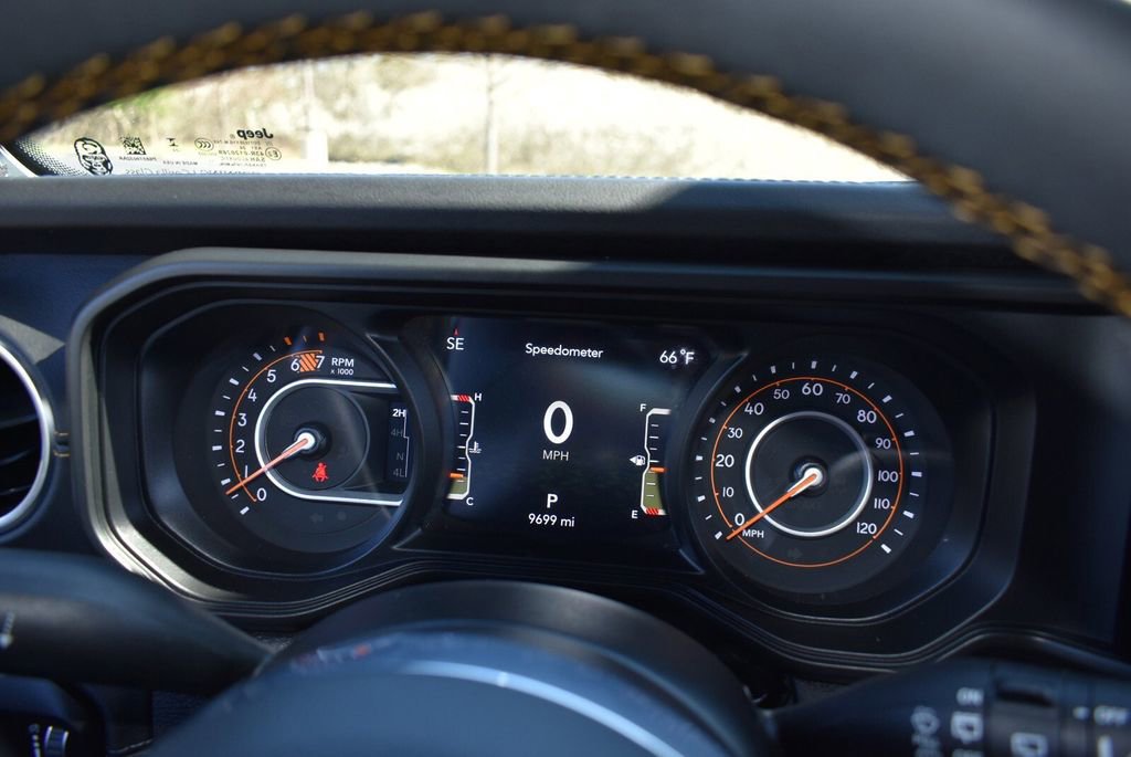 Used 2024 Jeep Wrangler Unlimited Sahara w/ Dual Top Group AWD/4WD image 12