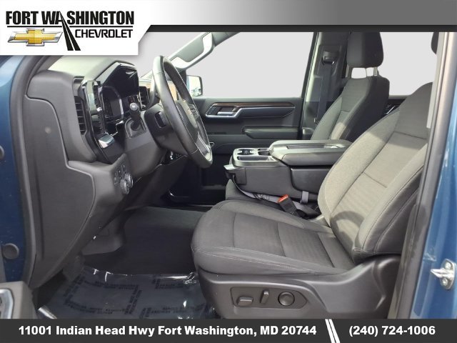 Used 2024 Chevrolet Silverado 1500 LT AWD/4WD image 8