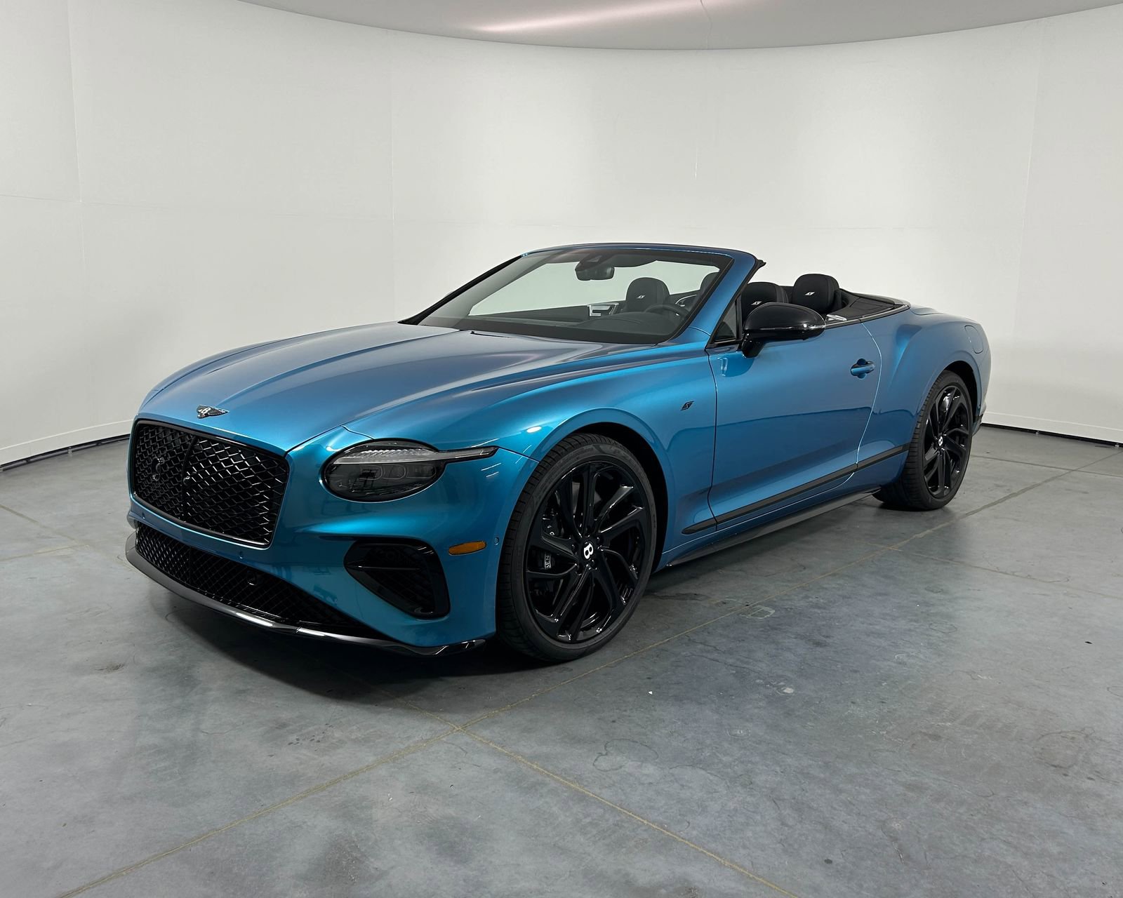 New 2026 Bentley Continental GTC AWD/4WD image 7