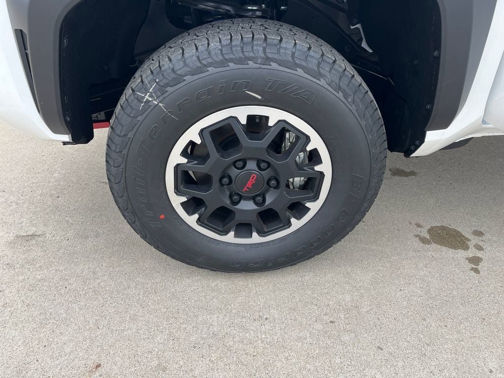 New 2025 Toyota Tacoma TRD Off-Road AWD/4WD image 26