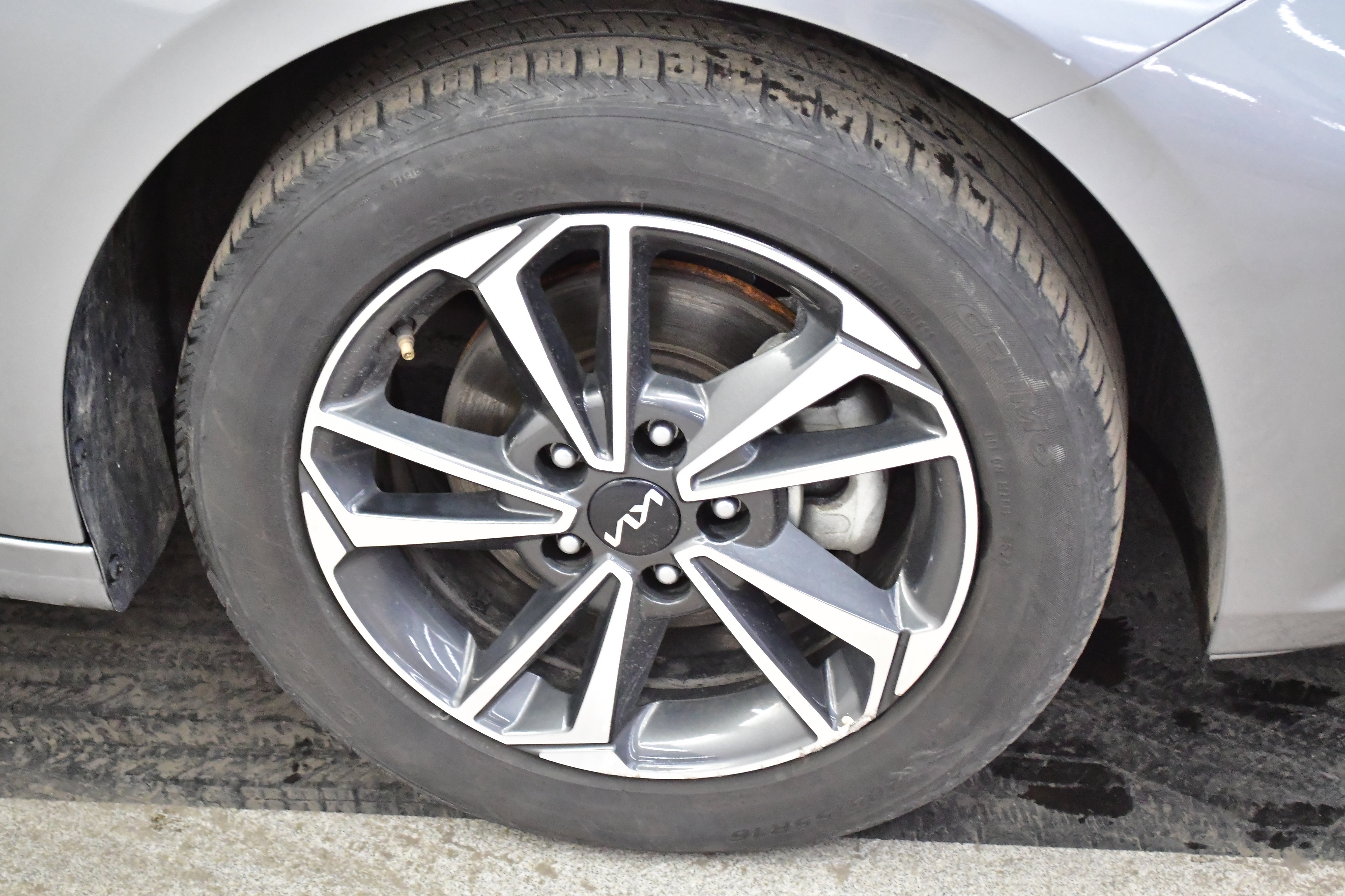 Used 2023 Kia Forte LXS image 55