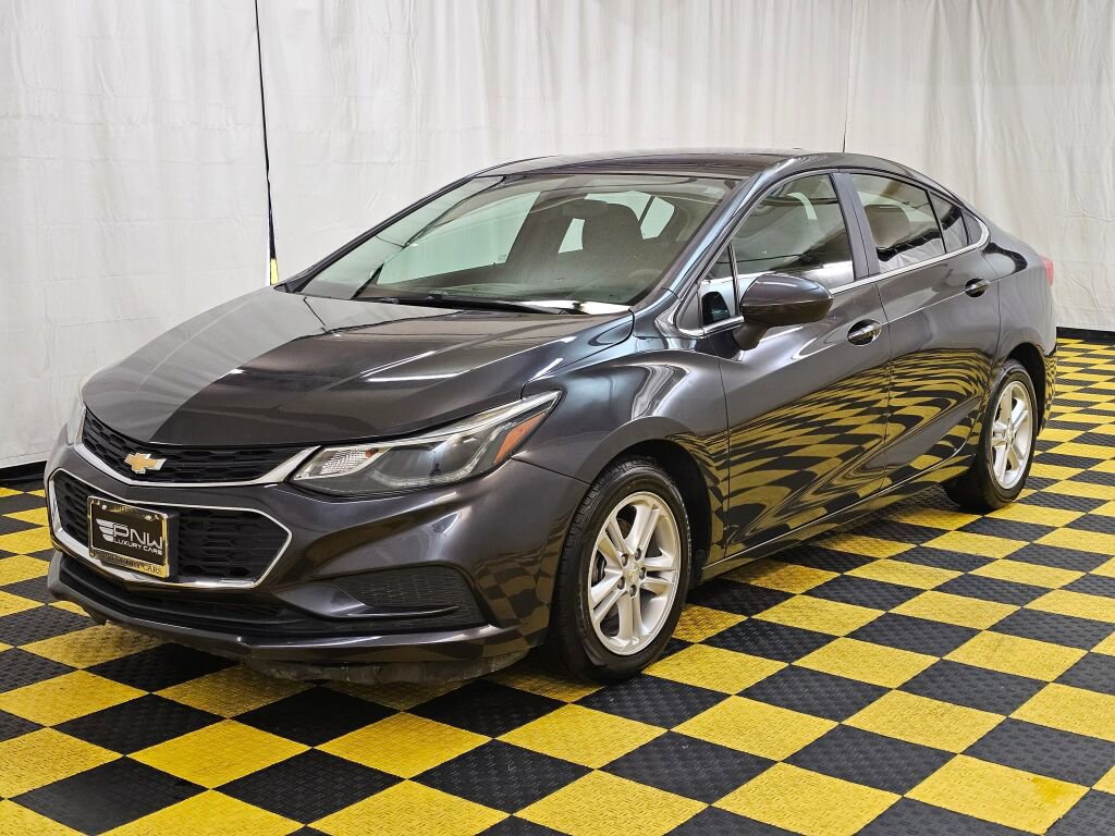 Used 2017 Chevrolet Cruze LT FWD image 7
