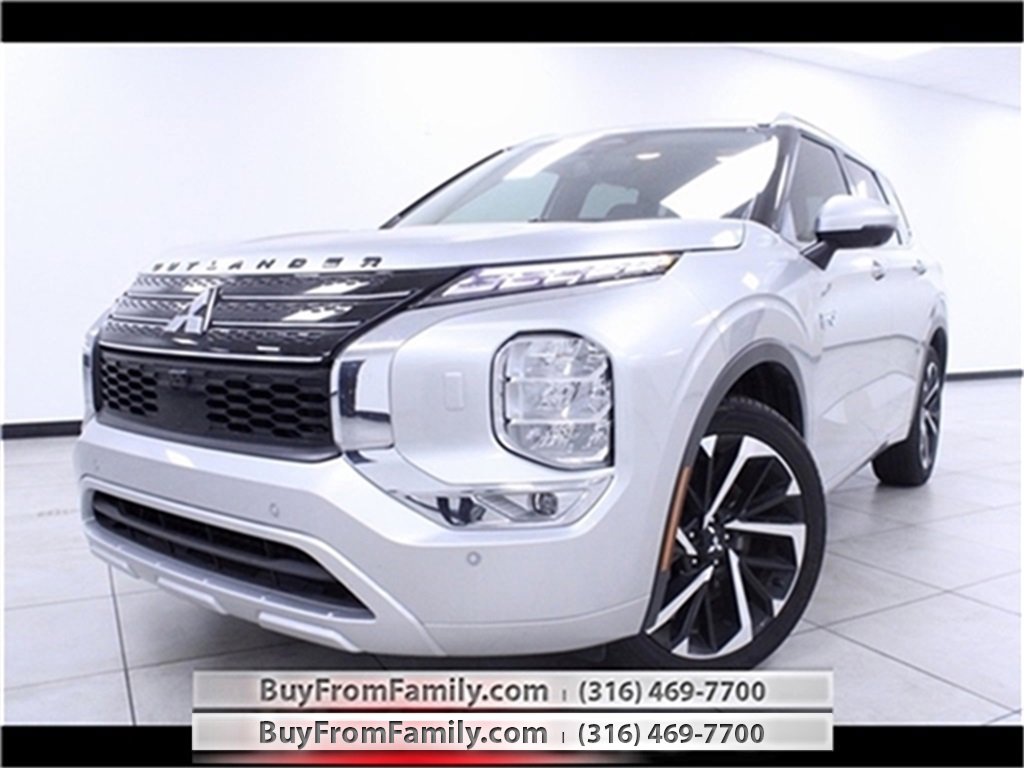 Used 2023 Mitsubishi Outlander SEL video 1