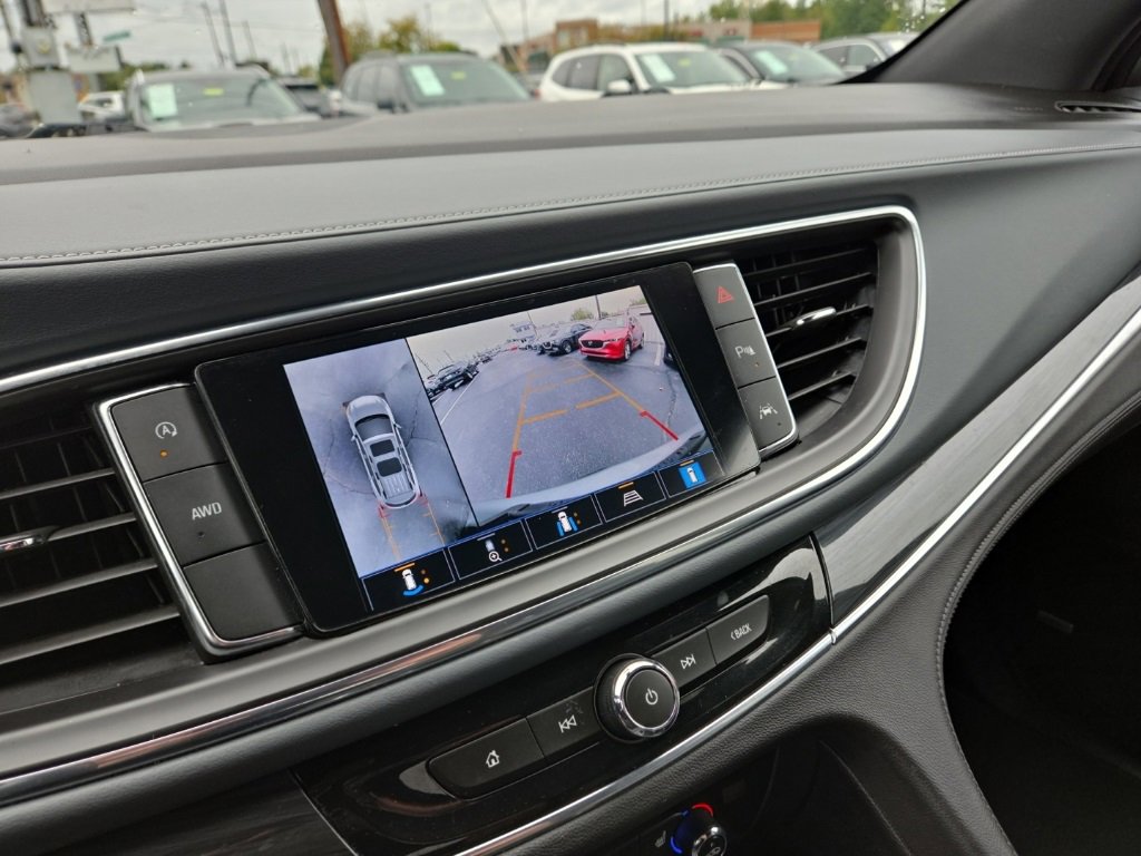 Used 2024 Buick Enclave Premium image 29