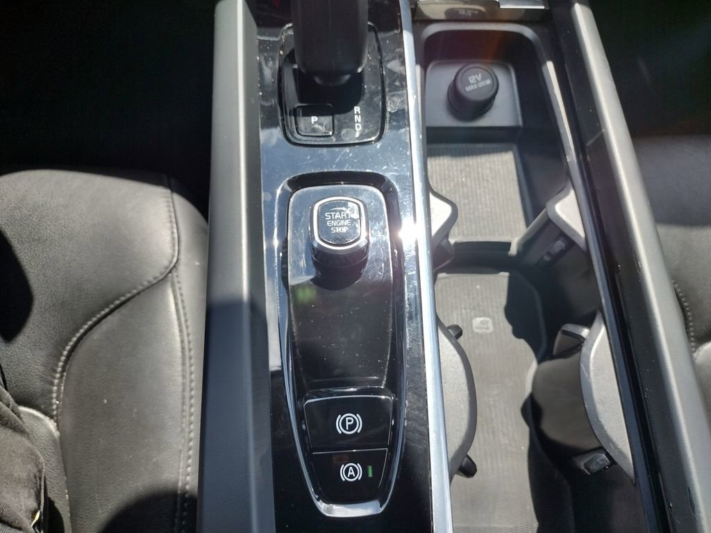 Used 2023 Volvo XC60 B5 Core AWD/4WD image 29