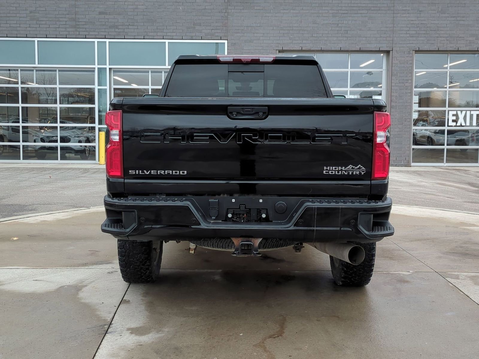 Used 2023 Chevrolet Silverado 2500 High Country w/ Z71 Off-Road Package image 7