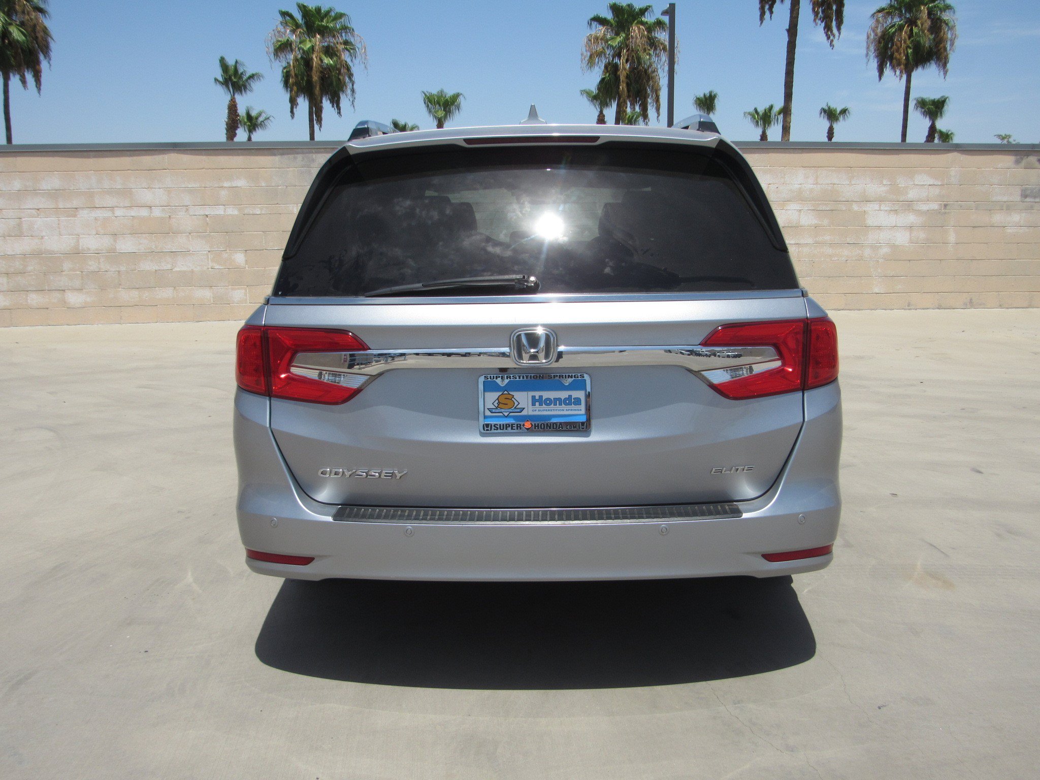 Used 2018 Honda Odyssey Elite image 7