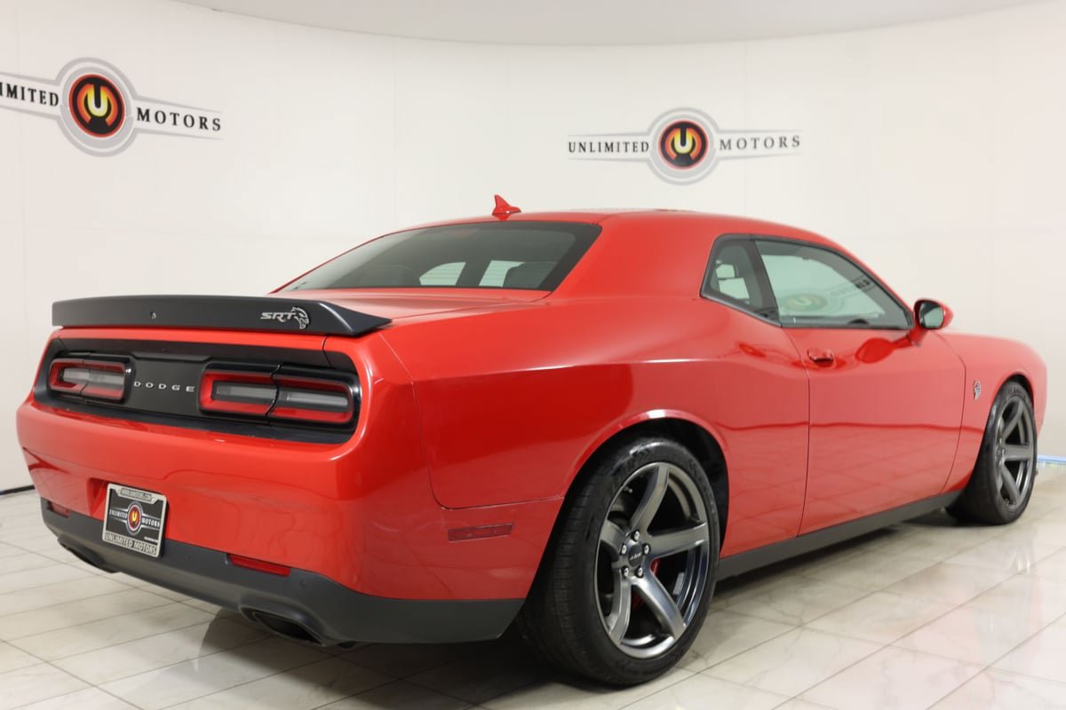 Used 2021 Dodge Challenger SRT Hellcat w/ Plus Package RWD image 3