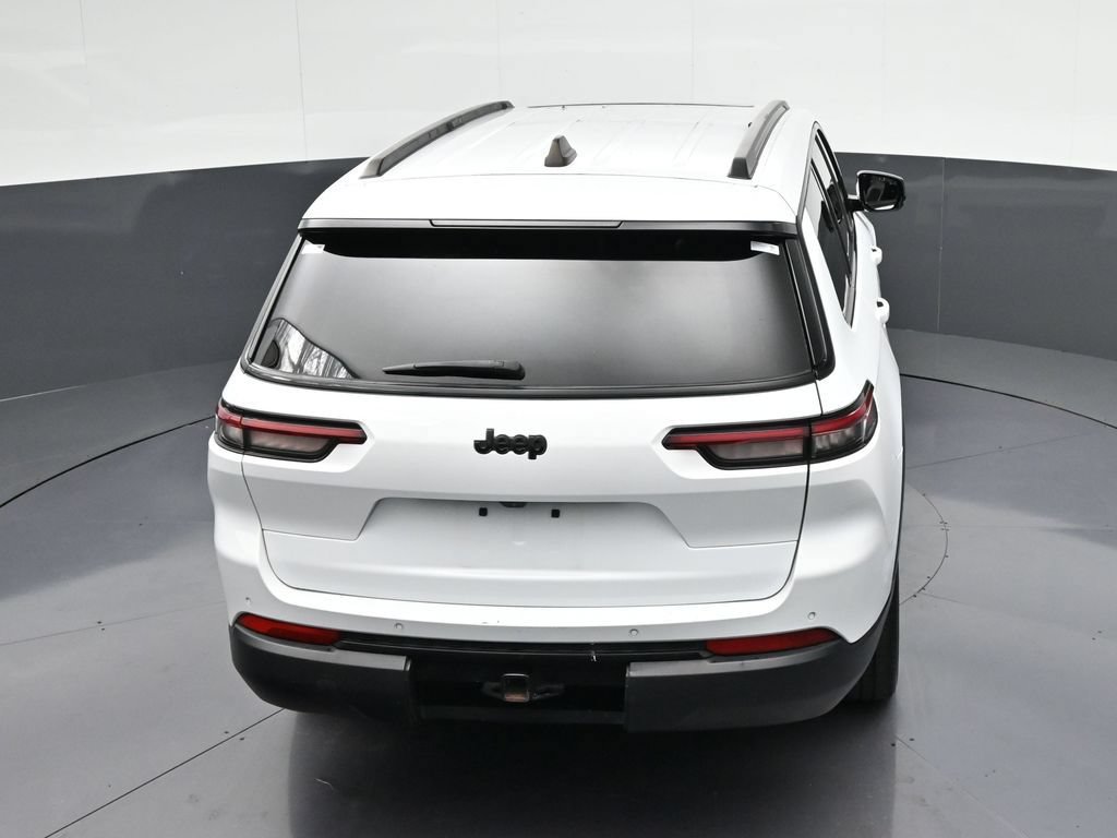 Used 2023 Jeep Grand Cherokee L Laredo RWD image 20
