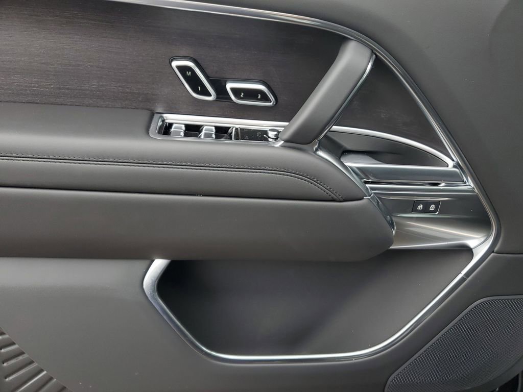 New 2026 Land Rover Range Rover SE image 10
