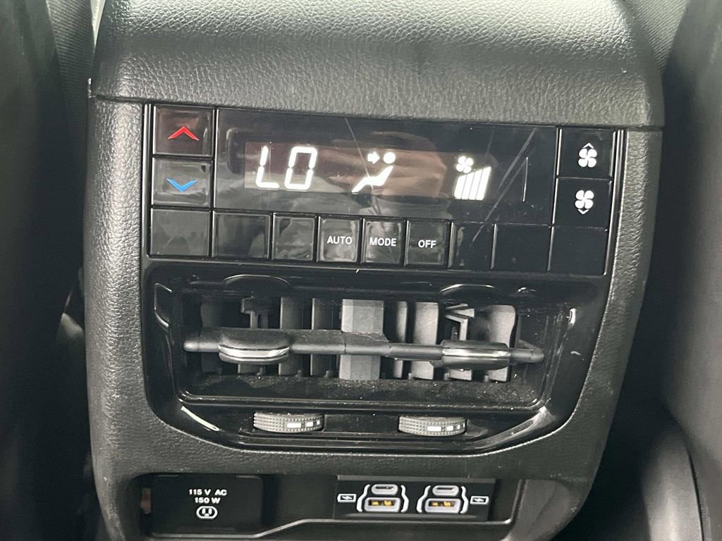 Used 2021 Jeep Grand Cherokee L Laredo w/ Luxury Tech Group I image 19