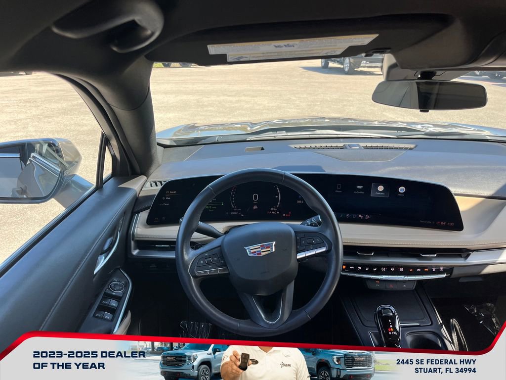 Used 2024 Cadillac XT4 Luxury image 13