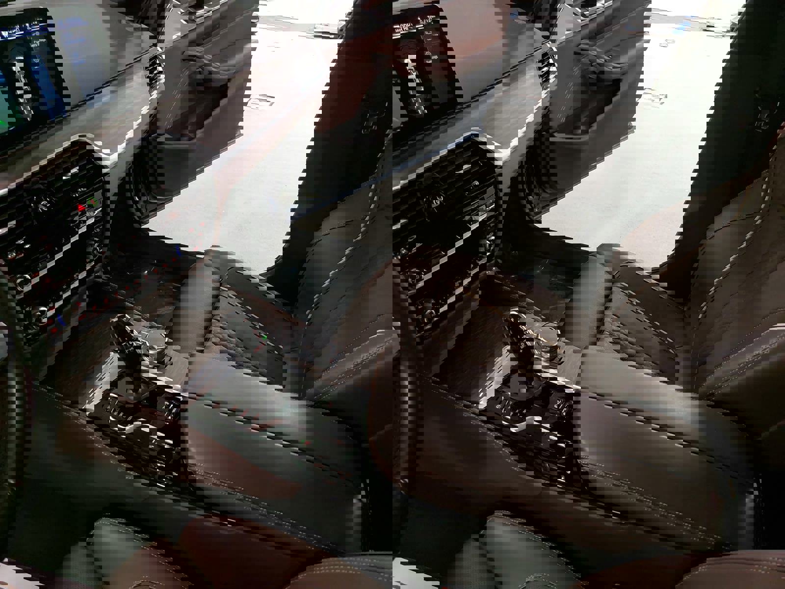 Used 2023 BMW 540i xDrive w/ M Sport Package image 26