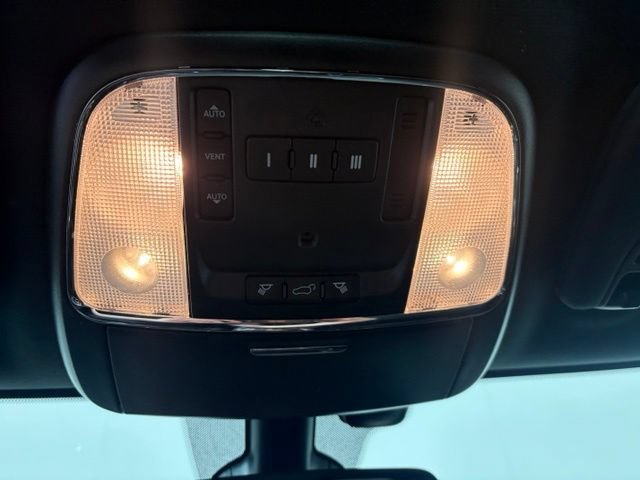 Certified 2017 Jeep Grand Cherokee Limited AWD/4WD image 29
