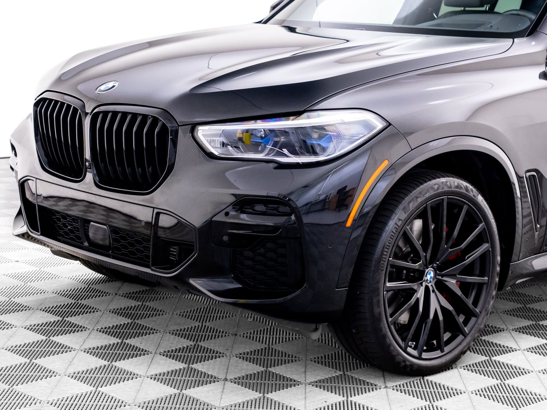 Certified 2023 BMW X5 M50i w/ Executive Package image 38
