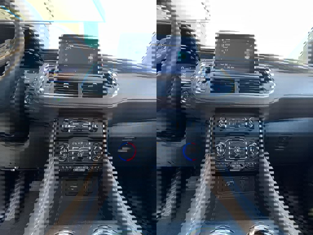 Certified 2024 Chevrolet Tahoe High Country w/ Advanced Technology Package image 35