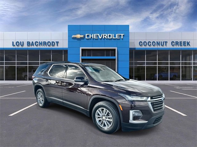 Used 2023 Chevrolet Traverse LT image 1
