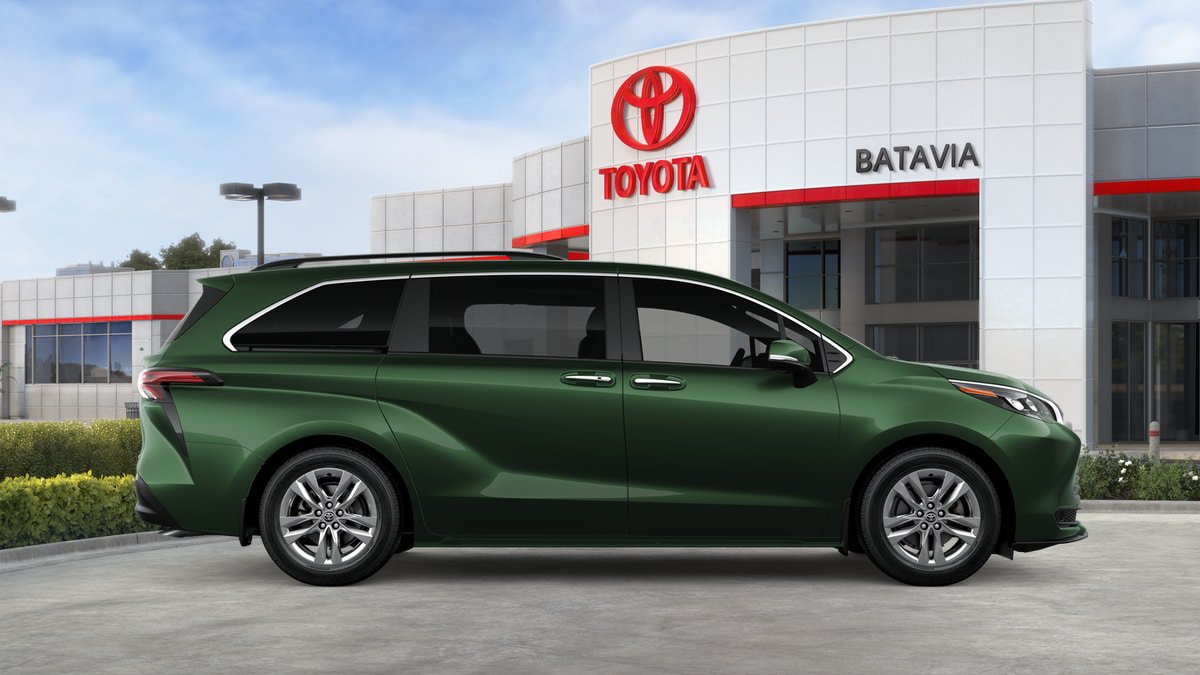 New 2026 Toyota Sienna XLE AWD/4WD image 12