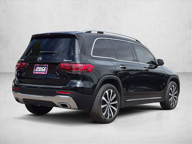 Used 2023 Mercedes-Benz GLB 250 4MATIC w/ Premium Package image 5