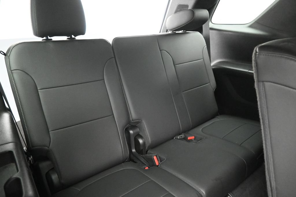 Used 2023 Chevrolet Traverse LT AWD/4WD image 30