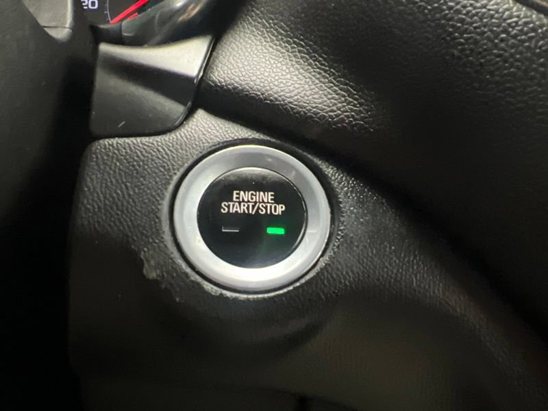 Used 2018 Chevrolet Equinox LT FWD image 26