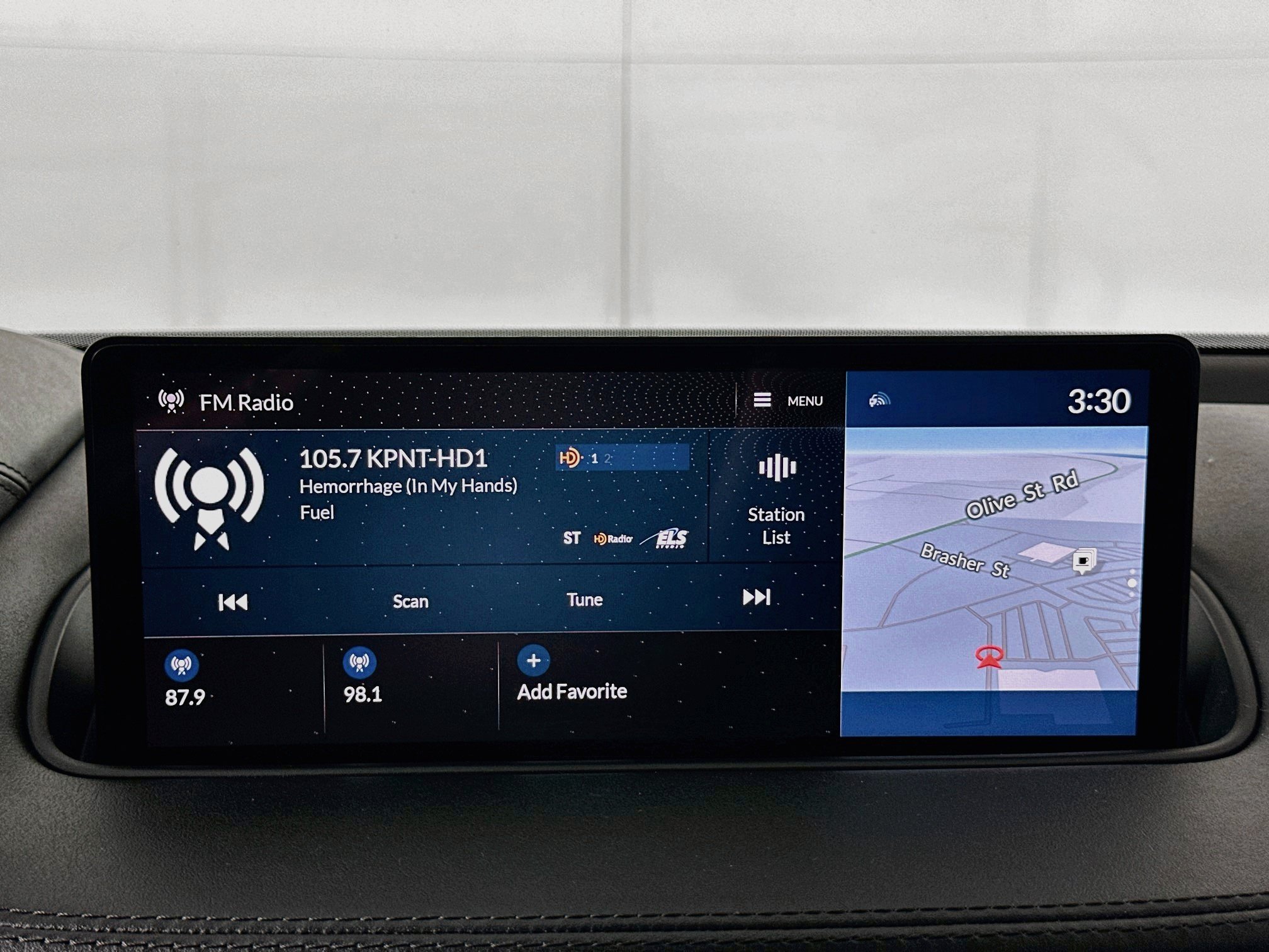Used 2023 Acura MDX SH-AWD w/ Advance Package image 21