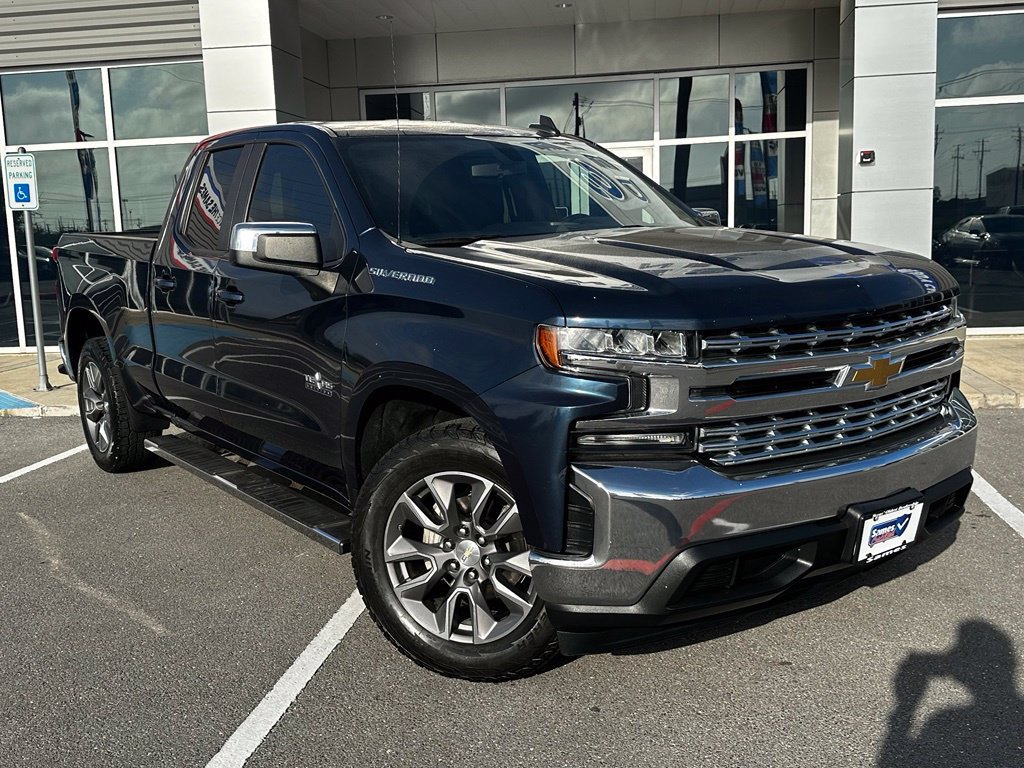 Used 2020 Chevrolet Silverado 1500 LT w/ Texas Edition RWD image 3