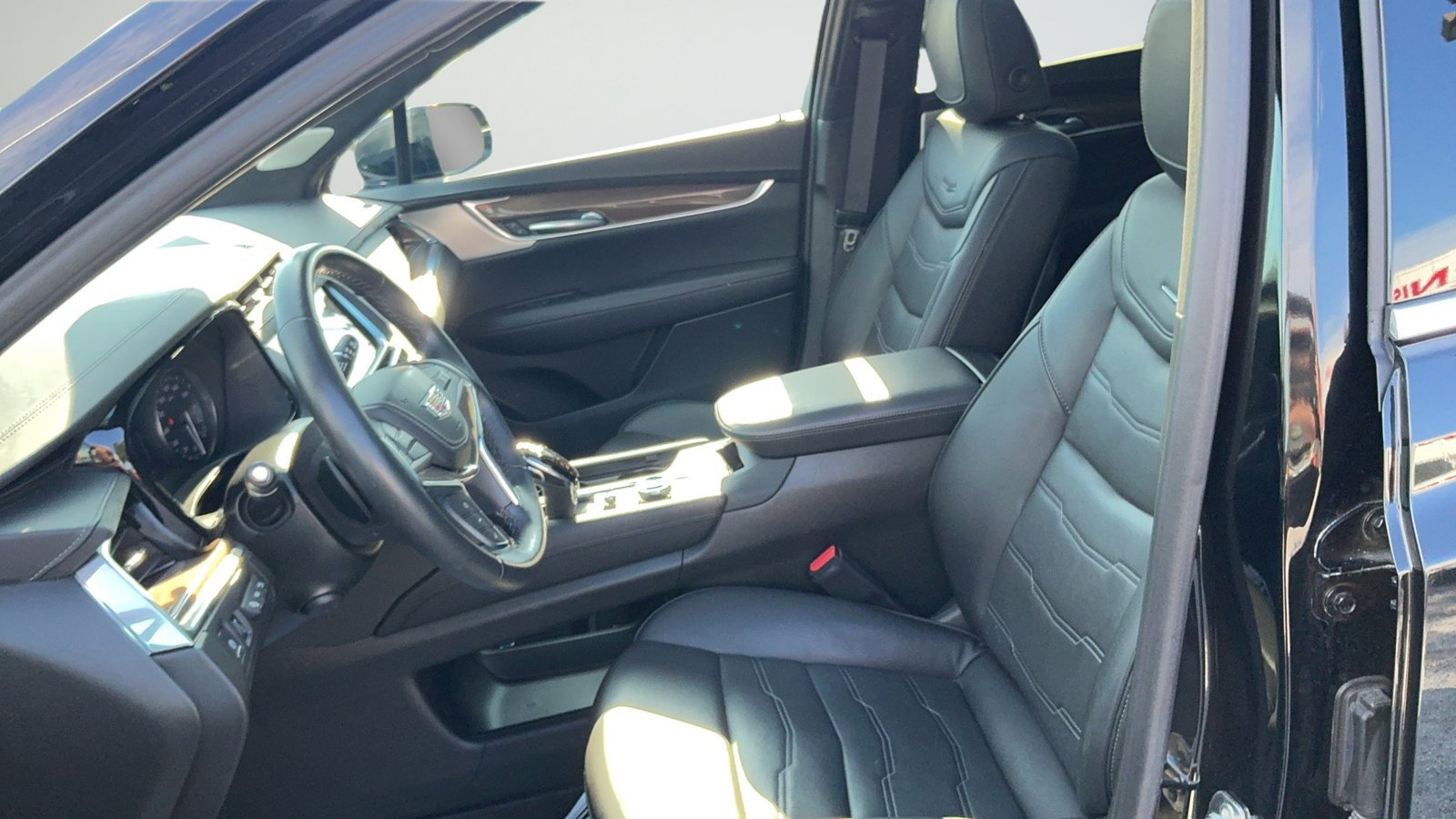 Used 2024 Cadillac XT5 Premium Luxury w/ Platinum Package FWD image 43