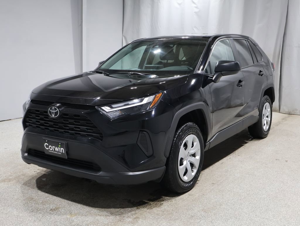Used 2024 Toyota RAV4 LE image 7