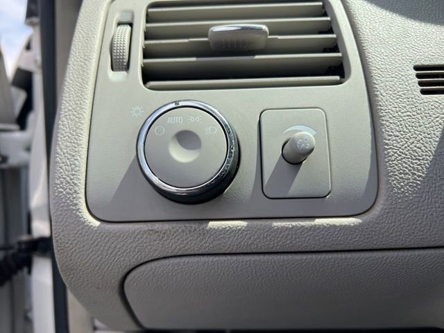 Used 2007 Buick Lucerne CXL w/ Luxury Package image 10