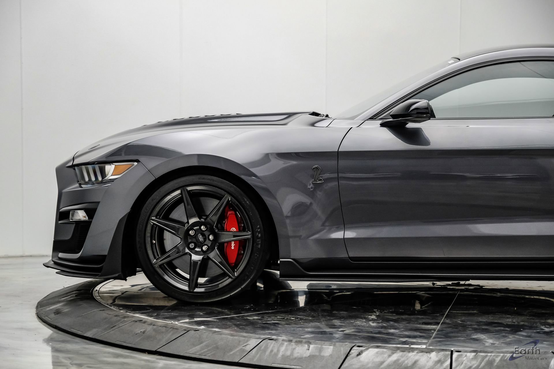 Used 2021 Ford Mustang Shelby GT500 w/ Carbon Fiber Track Pack image 8