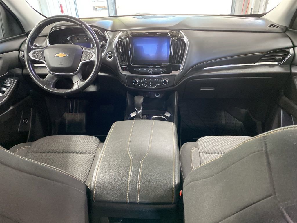 Used 2021 Chevrolet Traverse LT image 22