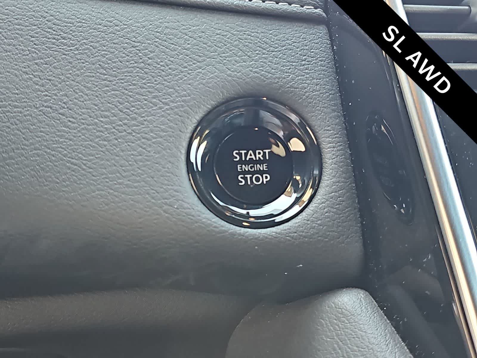 Used 2025 Nissan Armada SL AWD/4WD image 24