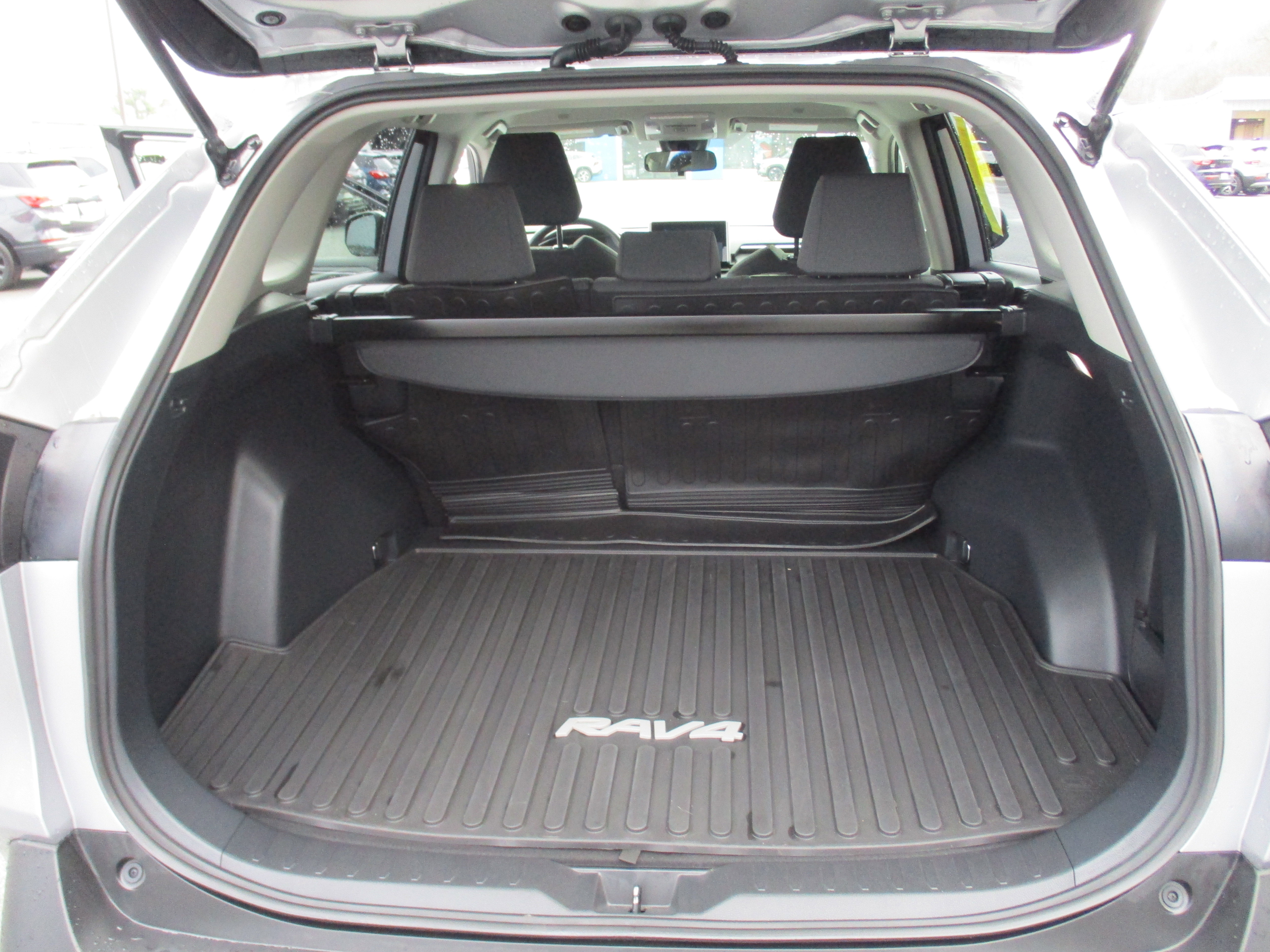 Used 2024 Toyota RAV4 XLE image 13