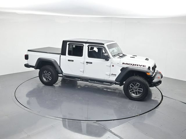 Used 2024 Jeep Gladiator Mojave w/ Technology Group AWD/4WD image 28