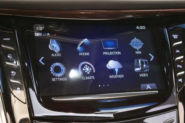 Used 2018 Cadillac Escalade Luxury image 30