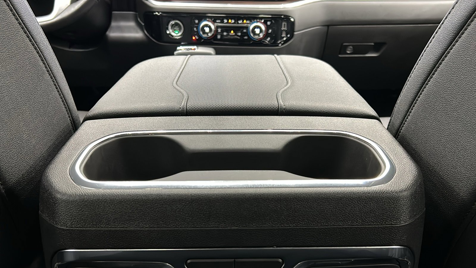 Used 2023 GMC Sierra 1500 SLT image 38