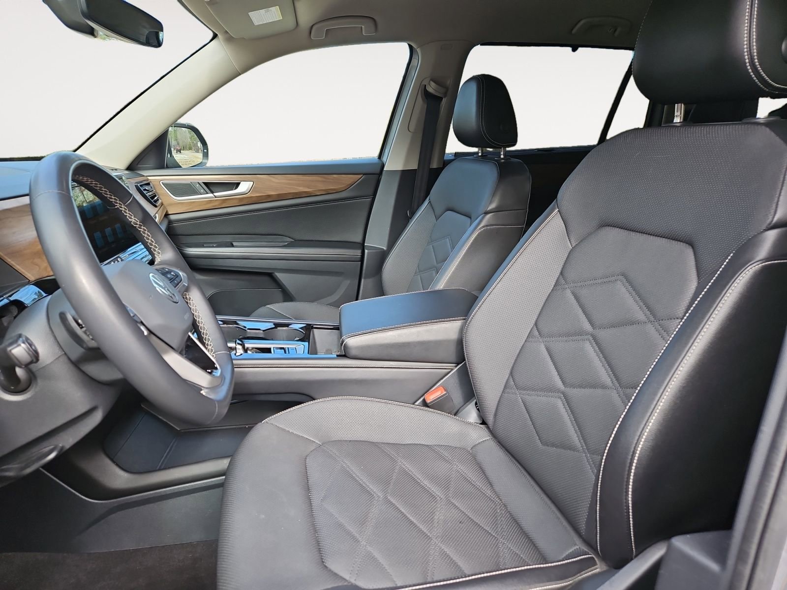 Used 2024 Volkswagen Atlas SE image 9