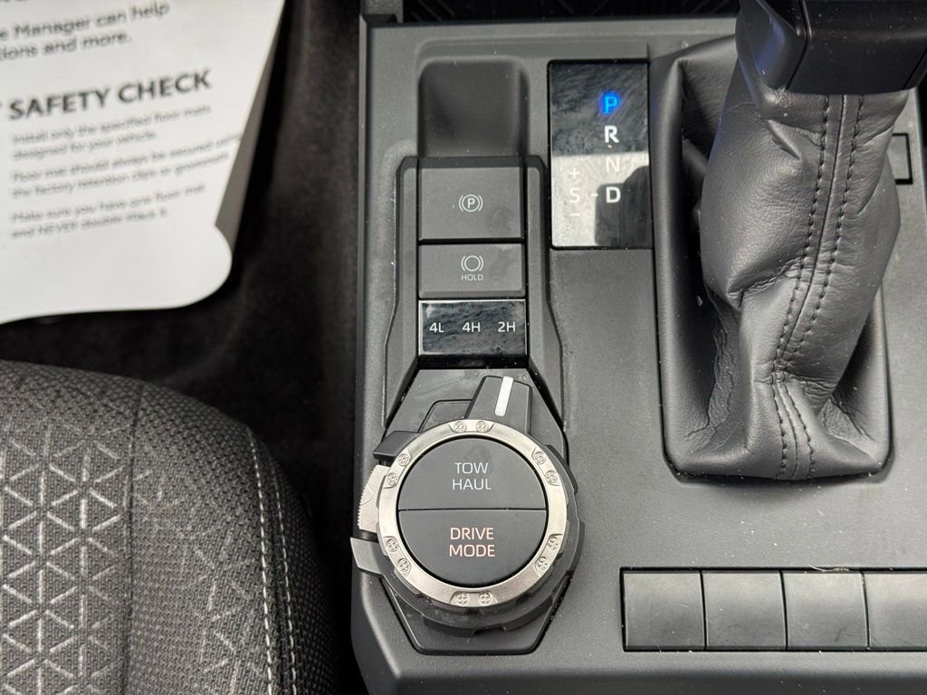Certified 2025 Toyota 4Runner SR5 AWD/4WD image 37