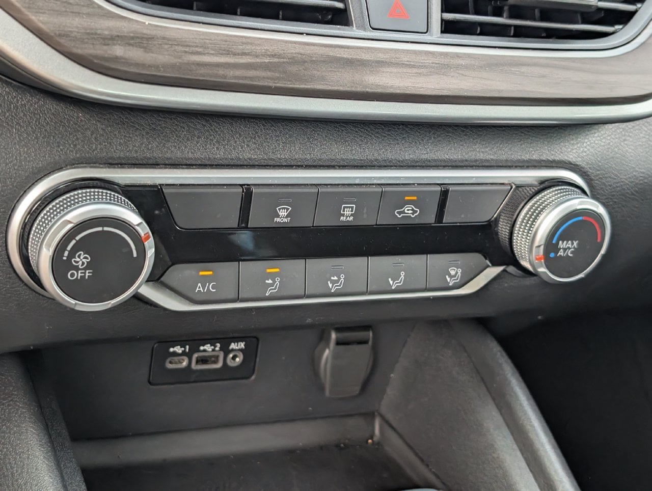 Used 2025 Nissan Altima 2.5 SV FWD image 15