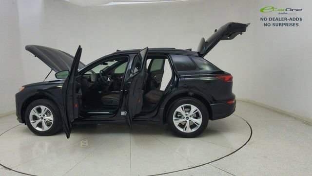 Used 2025 Audi Q6 e-tron Premium w/ Convenience Package RWD image 70