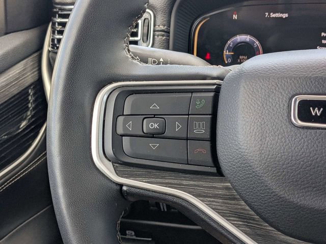 Used 2023 Jeep Wagoneer L Series III RWD image 21