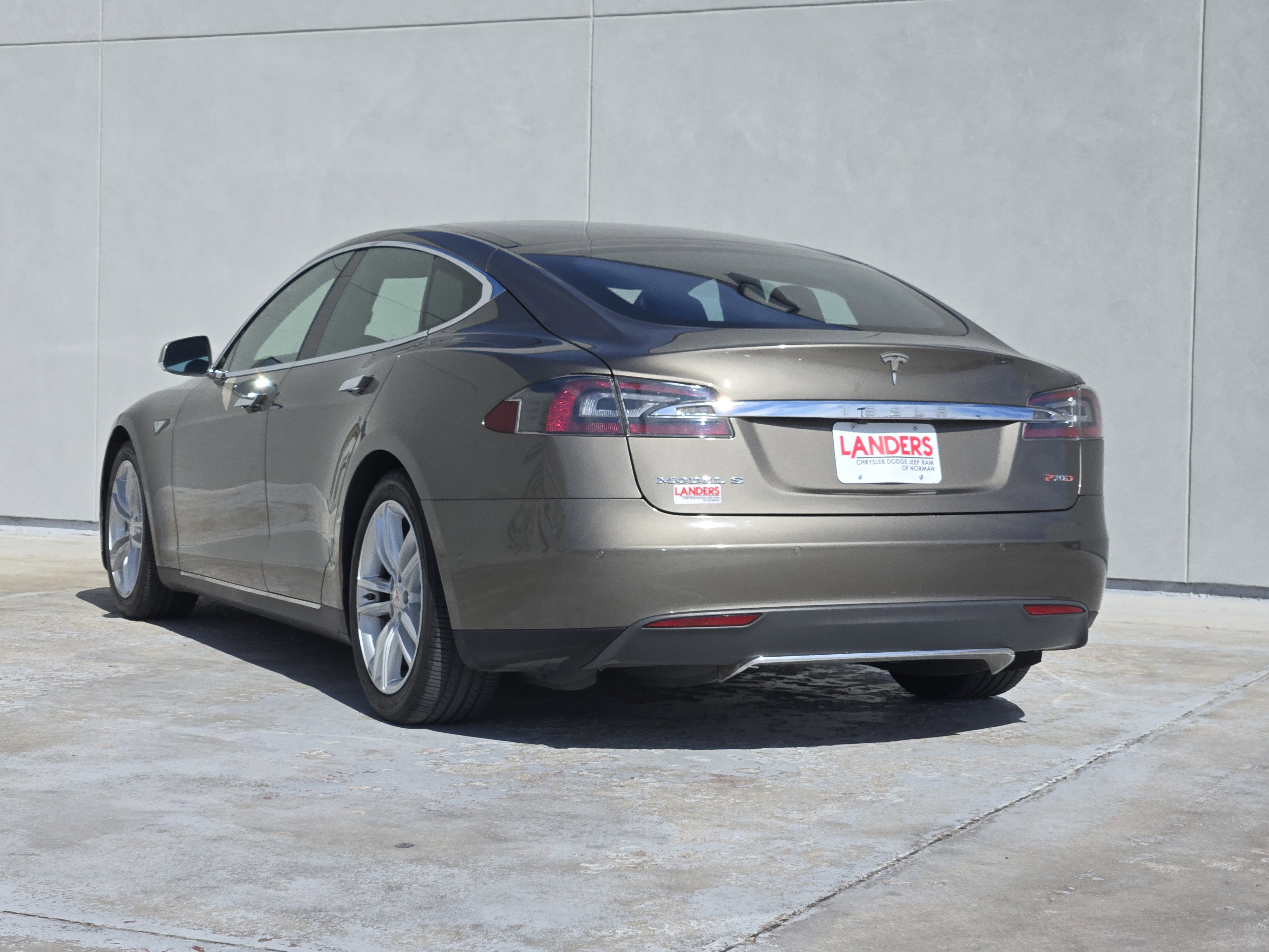 Used 2016 Tesla Model S 70 image 4