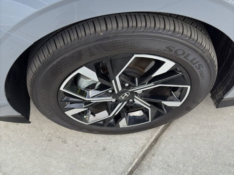 Used 2025 Hyundai Sonata SEL image 16